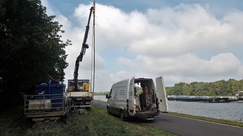 Intermitterend afpompen van een bron