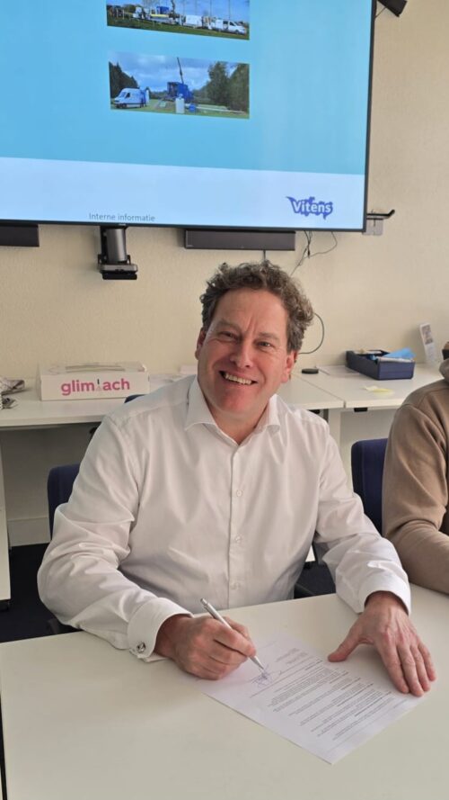 Tekenen contract door Martin Bloemscheer 2026